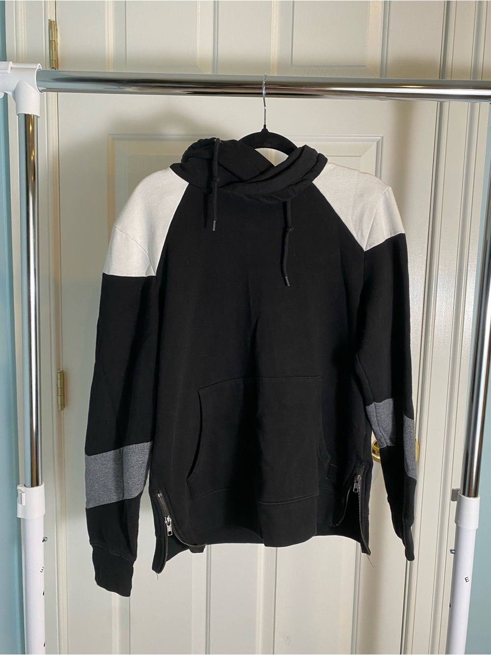 Guess Black Crewneck Sweater with White Shoulder Panels and Gray Sleeve Accents